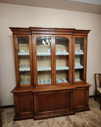 mobiletto con vetrinetta 