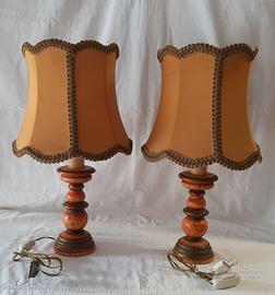 Set di basi per lampade: - Coppia di lampade in legno to…