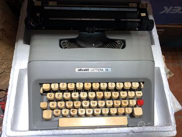 Macchina da Scrivere Olivetti