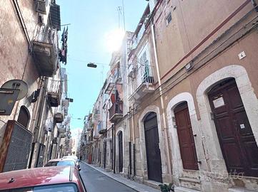 MONOLOCALE A BARLETTA