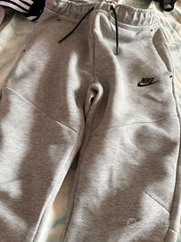 Pantaloni nike