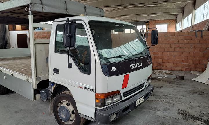Isuzu 15.75