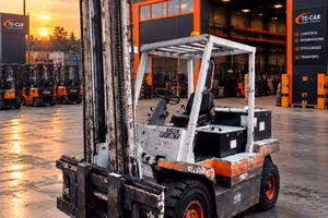 Carrello elevatore om 70 quintali