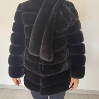 Pelliccia ecologica nera lucida taglia 38/40