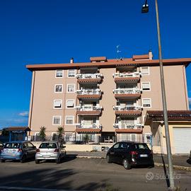 Monterotondo appart soleggiato panoramico centrale