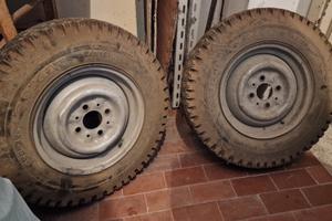 Coppia Cerchi e Pneumatici 5.20-12 CEAT Fiat 850