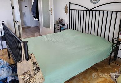 Letto matrimoniale 