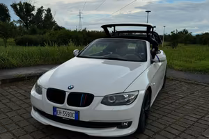 BMW Serie 3 330 Cabrio (330d E93)