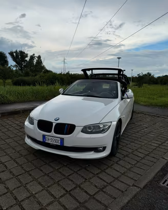 BMW Serie 3 330 Cabrio (330d E93)