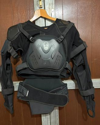 Pettorina e ginocchiere da enduro raven