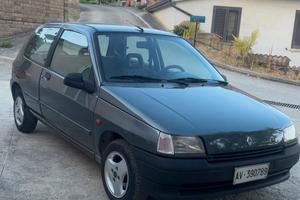 Renault clio 1990