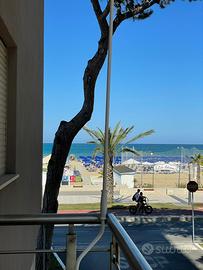 Centralissimo fronte mare roseto degli abruzzi