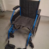 Sedia a rotelle completa di cuscino decubito