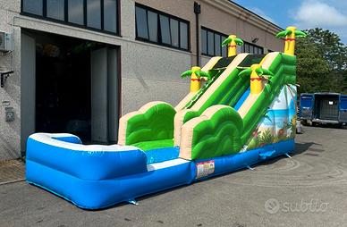 SCIVOLO GONFIABILE ACQUATICO CON PISCINA