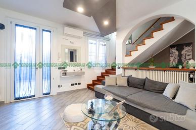 VILLA A SCHIERA A VALSAMOGGIA