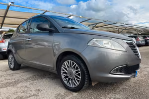 Lancia Ypsilon 1.3 MJT