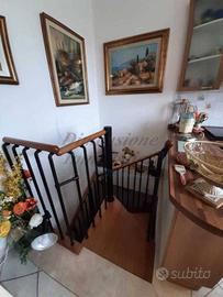 Appartamento di 115 m² con 4 locali e posto auto a
