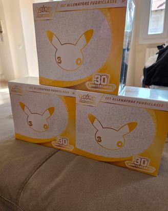 ETB POKEMON 30TH ANNIVERSARIO SEALED