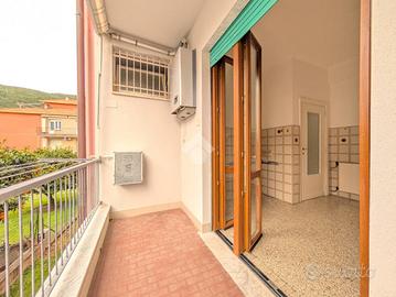 5 LOCALI A DEIVA MARINA