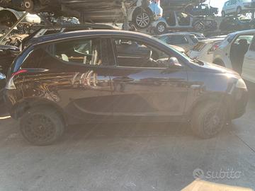LANCIA YPSILON 0.9 B/M - ANNO 2013 - PER RICAMBI