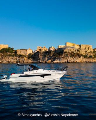 Barca a motore BIMAX ALCHIMIA 34 CON COPPIA 200CV