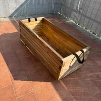 Portavasi in legno da esterno