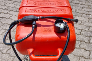 Serbatoio per motore