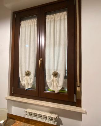Finestra in legno e tapparella