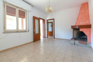 Villasimius via Donizetti primo piano con terrazza