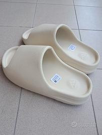 Yeezy Slide Nuove