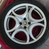 cerchi 17" Alfa Romeo Mito con pneumatici 90%