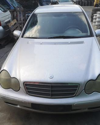MERCEDES C220 DIESEL 136 cv - anno 2002