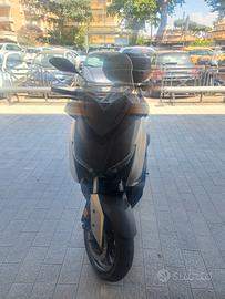 Yamaha X-Max 400 abs 2019 Permute garanzia finanzi