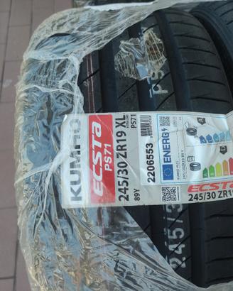 Gomme nuove imballate  BMW serie 1 f 20   da 19 di