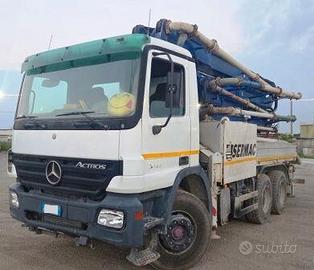 Mercedes Benz Actros 33.35 + Pompa Sermac 5Z35