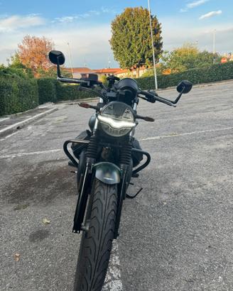 Moto Guzzi V7 IV