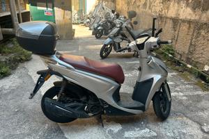 Kymco People S 150