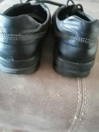 Scarpe nere in pelle con lacci dr Sholl