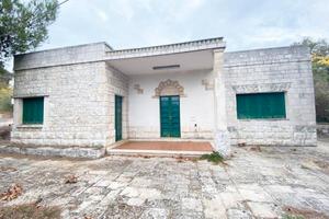 Casa indipendente Contrada Canale di Pirro s.n.c