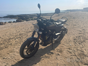 Husqvarna Svartpilen 125