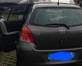 TOYOTA Yaris - 2009