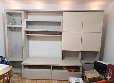 Mobile sala più tavolo