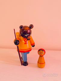 Statuette in legno sovietiche Masha e Orso