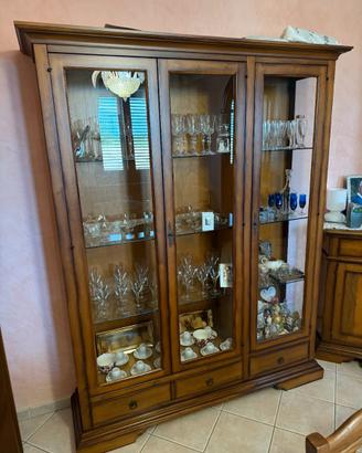 Vetrina in legno massiccio arte povera