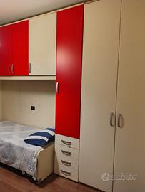 camera da letto composta da armadio a ponte 