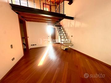 AMPIO BILOCALE SENZA SPESE CON INGRESSO INDIPENDEN