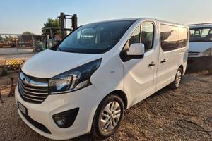 Opel Vivaro 9 posti 2018 doppio sportellone motore