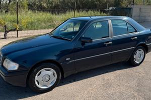 MERCEDES Classe C (W/S202) 250 TD