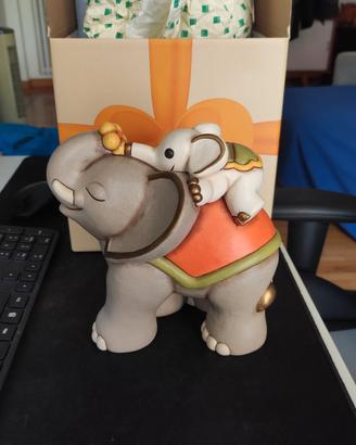 Elefante con cucciolo Thun
