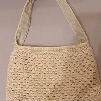 Borsa lavorata a  Uncinetto Nuova